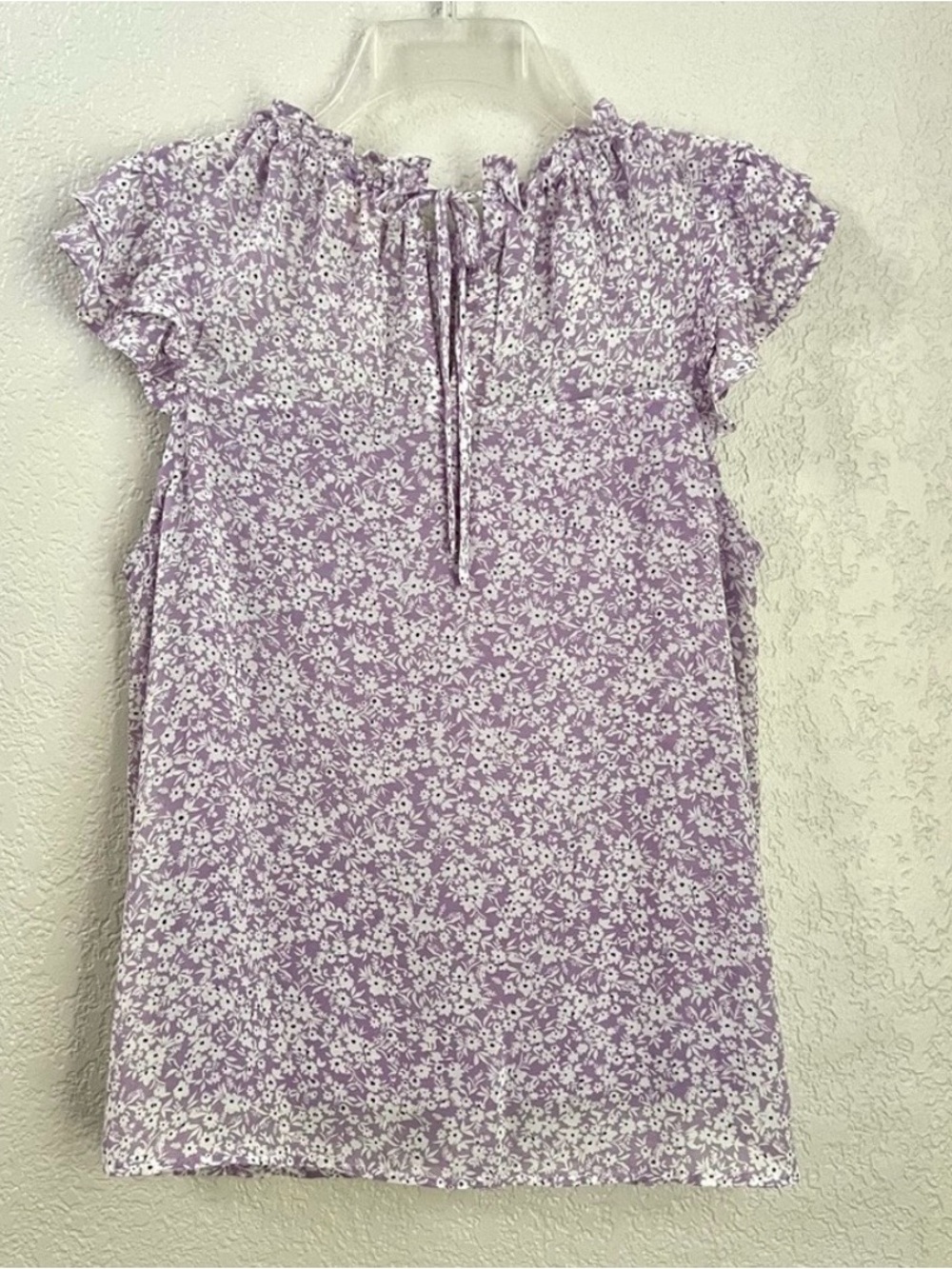 NWOT Monteau Violet Purple White Floral Flutter Short Sleeves Casual Blouse Tops - Picture 2 of 5
